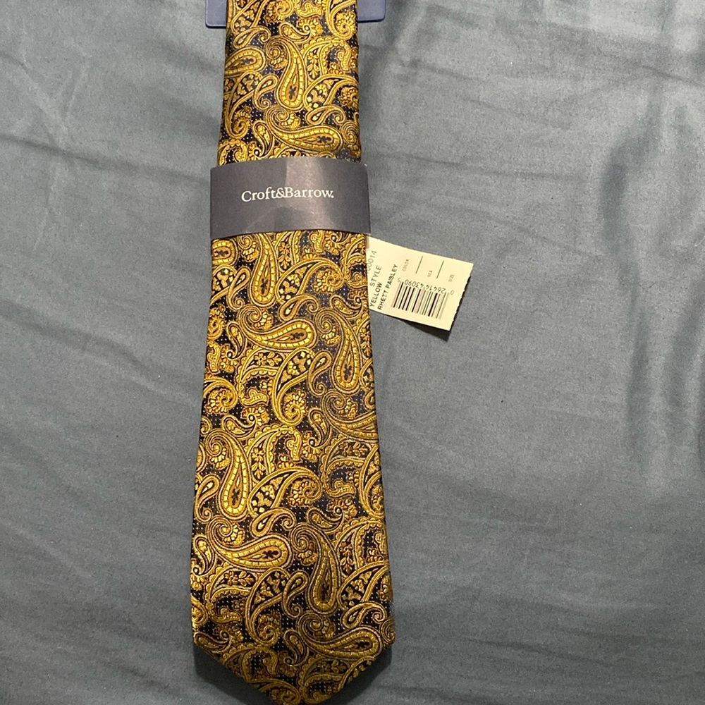 Croft & barrow yellow paisley tie